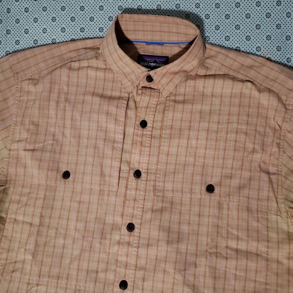 Patagonia Men's Medium Orange Long Sleeve Fishing Plaid Button Up Shirt